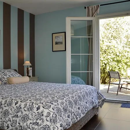 La Bed & Breakfast 3*